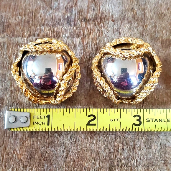 Vintage Norma Jean Gold Earrings - Picture 3 of 6